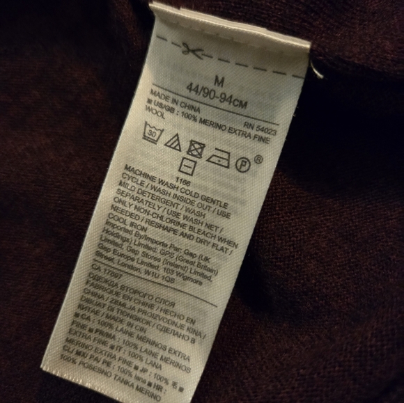 Banana Republic Extra Fine Merino Wool Dark Red Crew Neck Medium Sweater - Picture 7 of 7